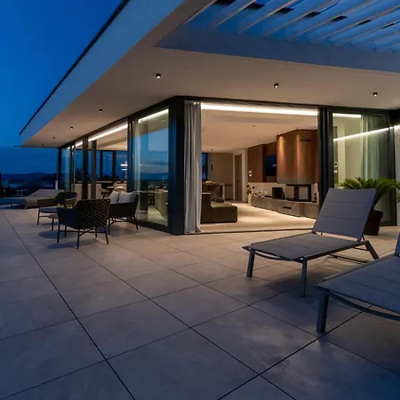 Tatil Evi 4 Bedroom Stunning In Murter