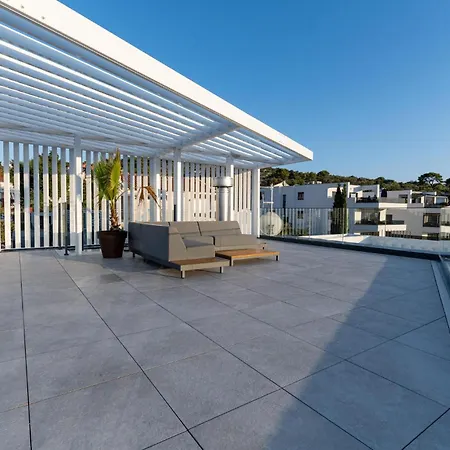 4 Bedroom Stunning In Holiday home