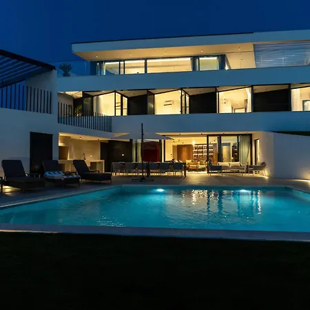4 Bedroom Stunning In Murter