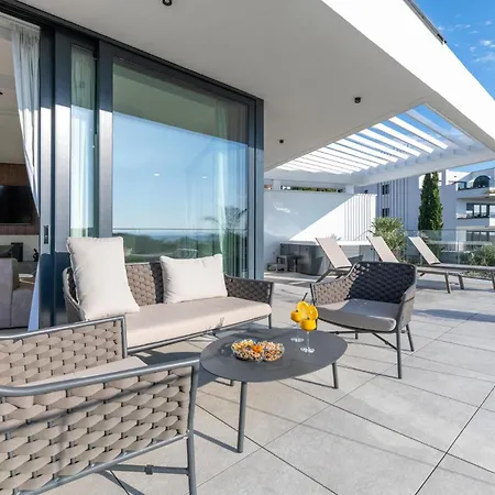 4 Bedroom Stunning In Murter