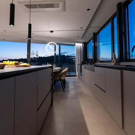 4 Bedroom Stunning In Murter