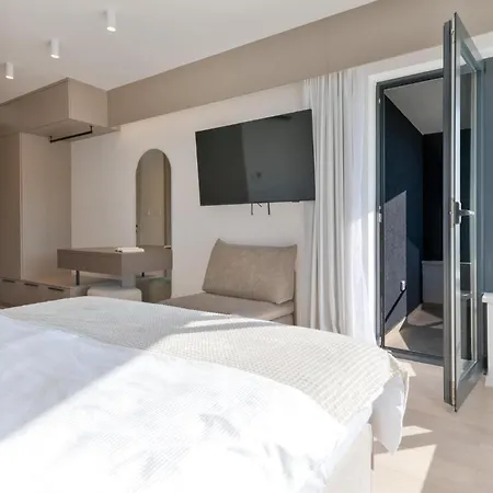 4 Bedroom Stunning In Holiday home Murter