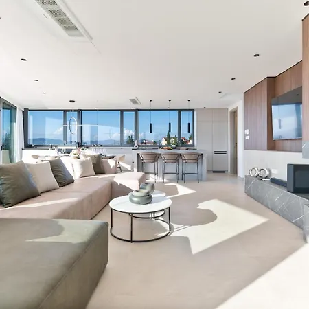 Casa vacanze 4 Bedroom Stunning In Murter